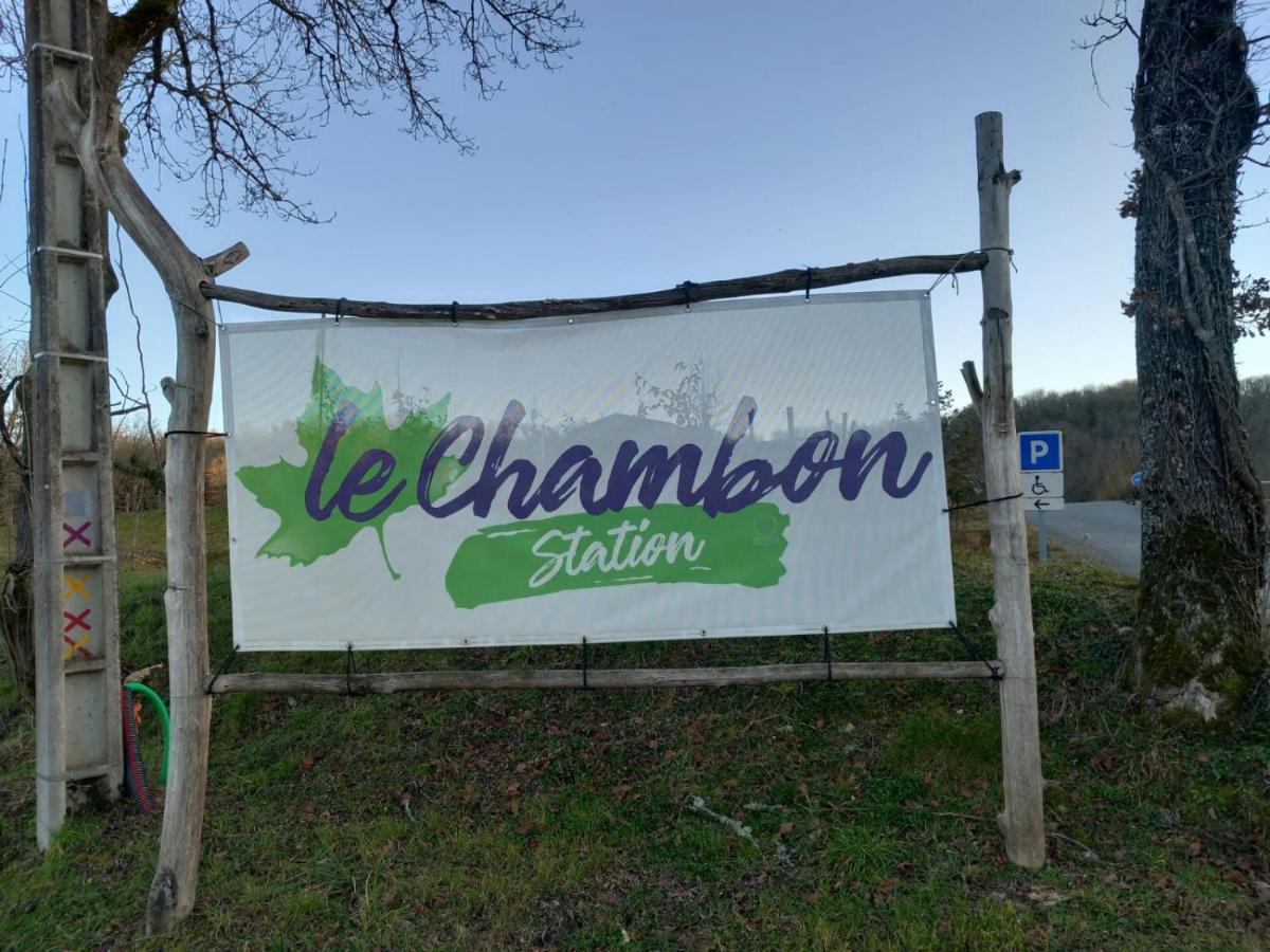 Maison De Campagne, Bulle De Verdure Montbron Exterior foto